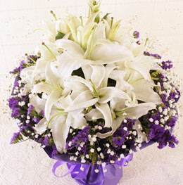White Purple theme Bouquet