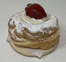 Strawberry Zeppole