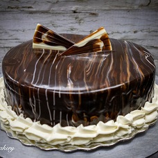 Black & White Cake