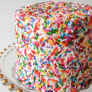 SPRINKLE CAKE