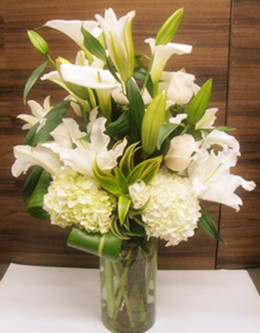 White Dream Bouquet