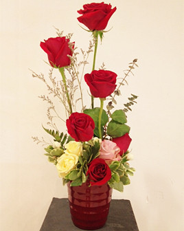 6 Roses arrangement